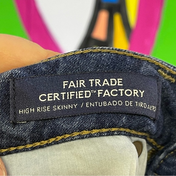 Universal Thread, High Rise Skinny Cutoff Jean Shorts. Size 4. Excellent cond! - Picture 5 of 6